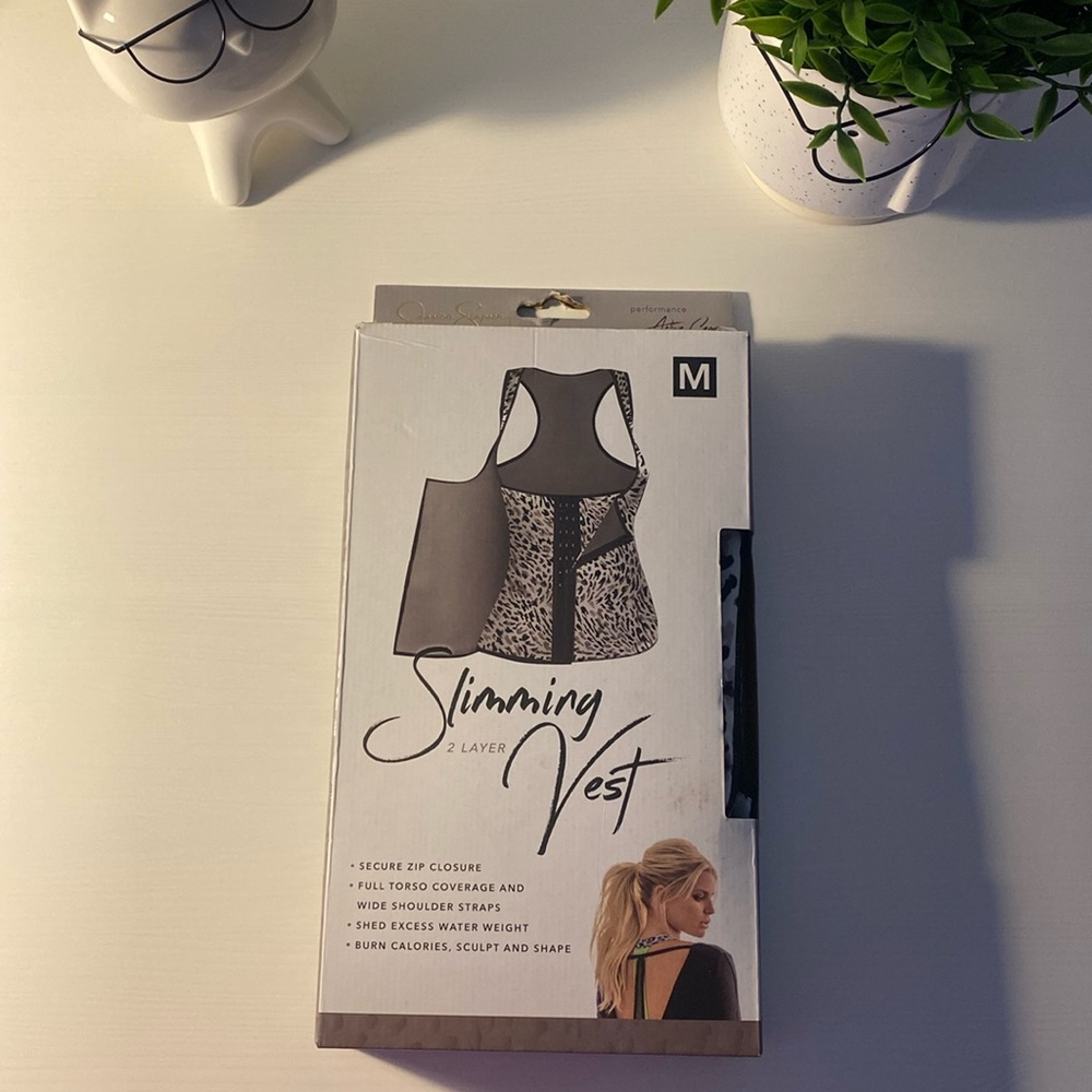 Jessica Simpson slimming 2 layer vest